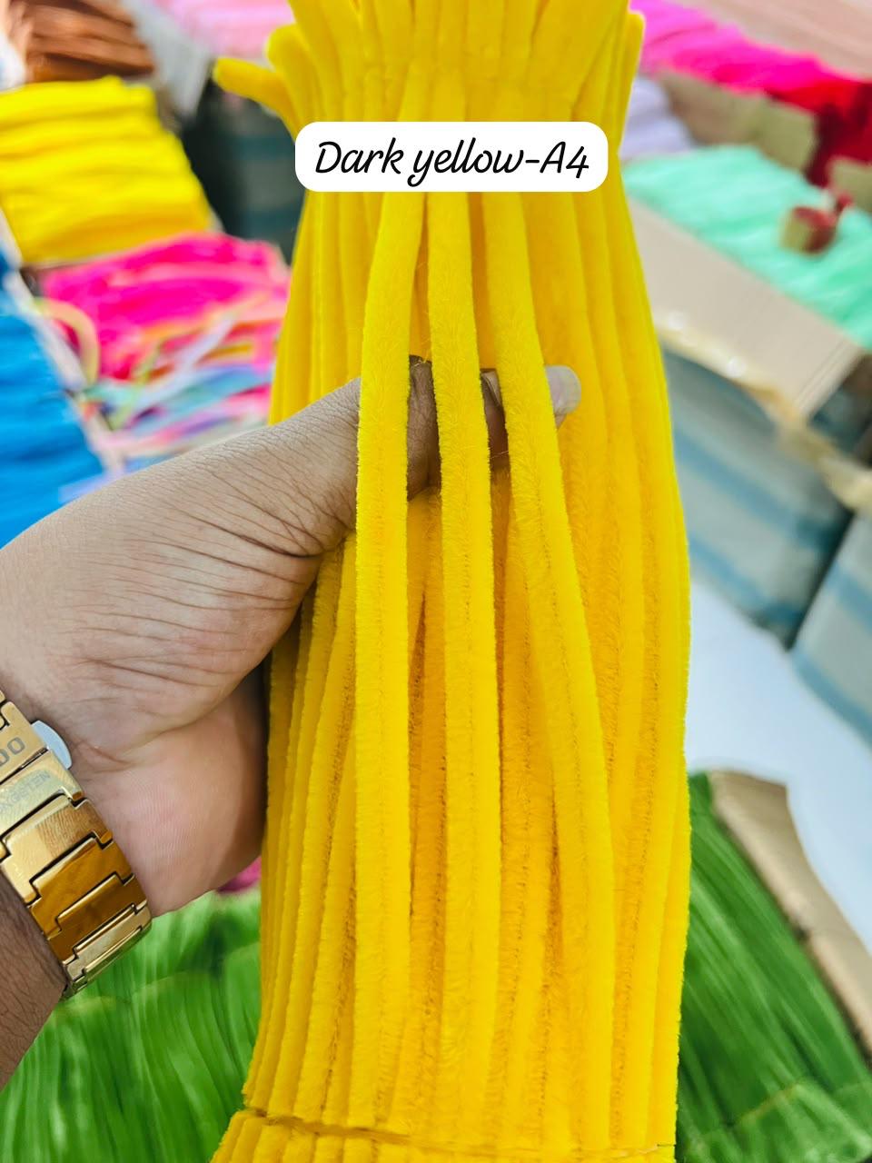 Dark yellow A4 [about 100]